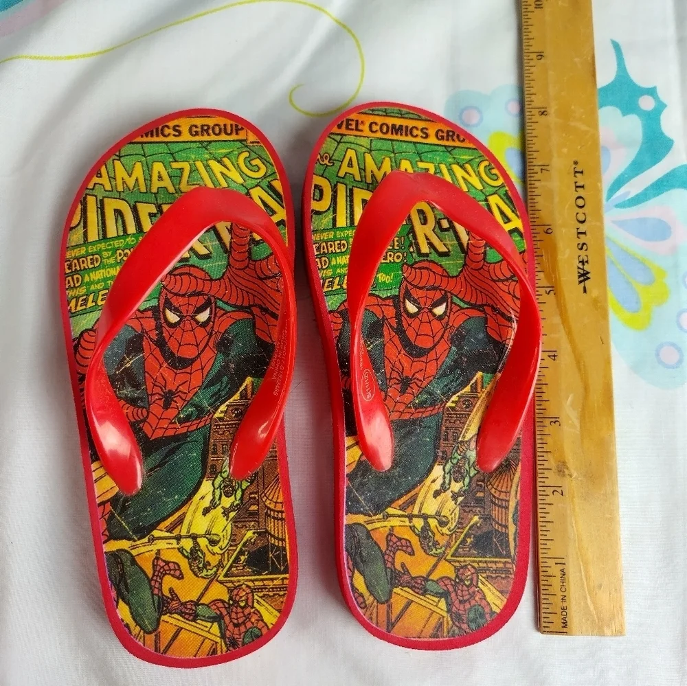 Kids Spiderman Comics Book Flip Flops Size 11/12 By Marvel Action Figure Web